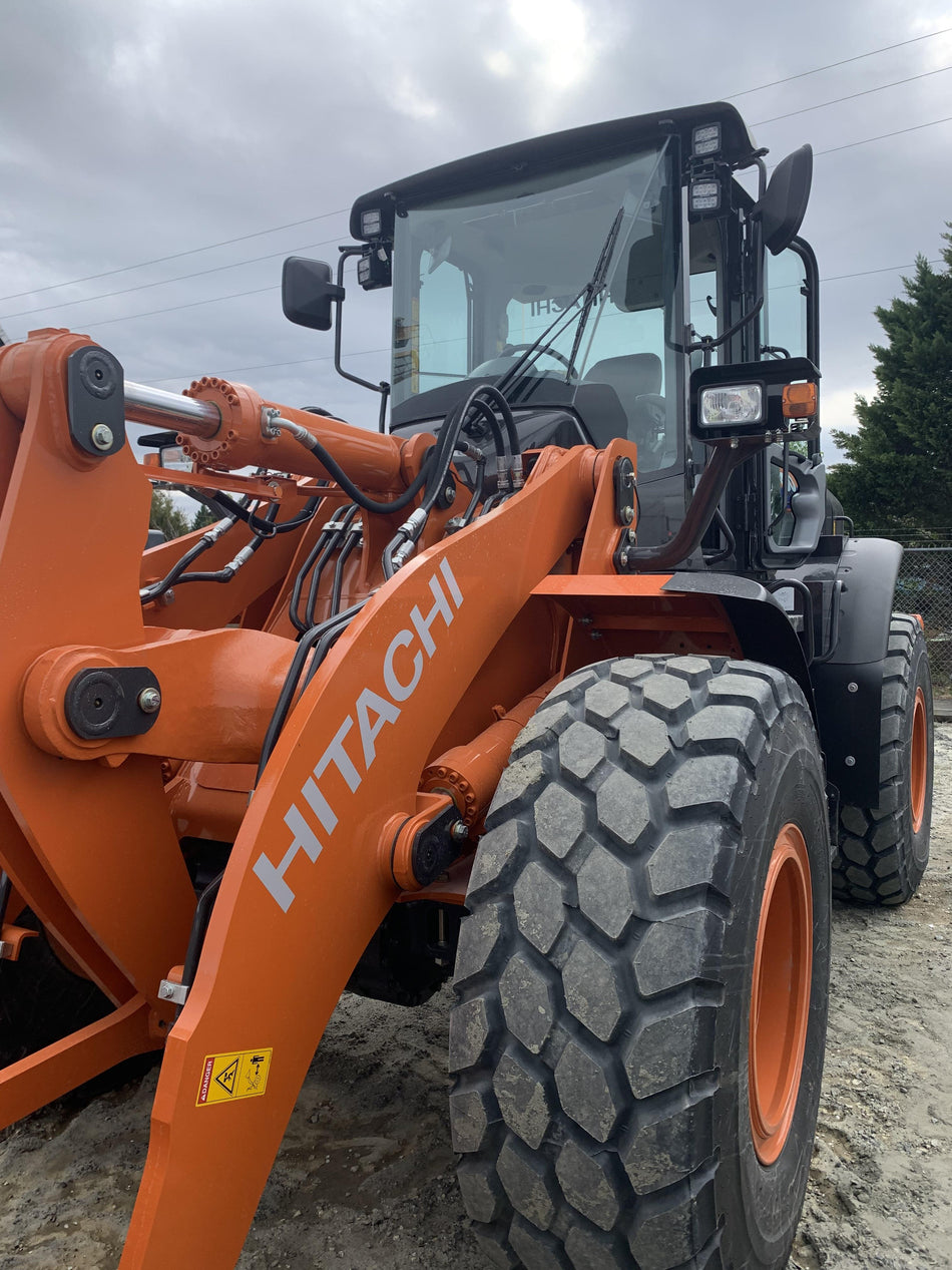 2022 HITACHI ZW180-6