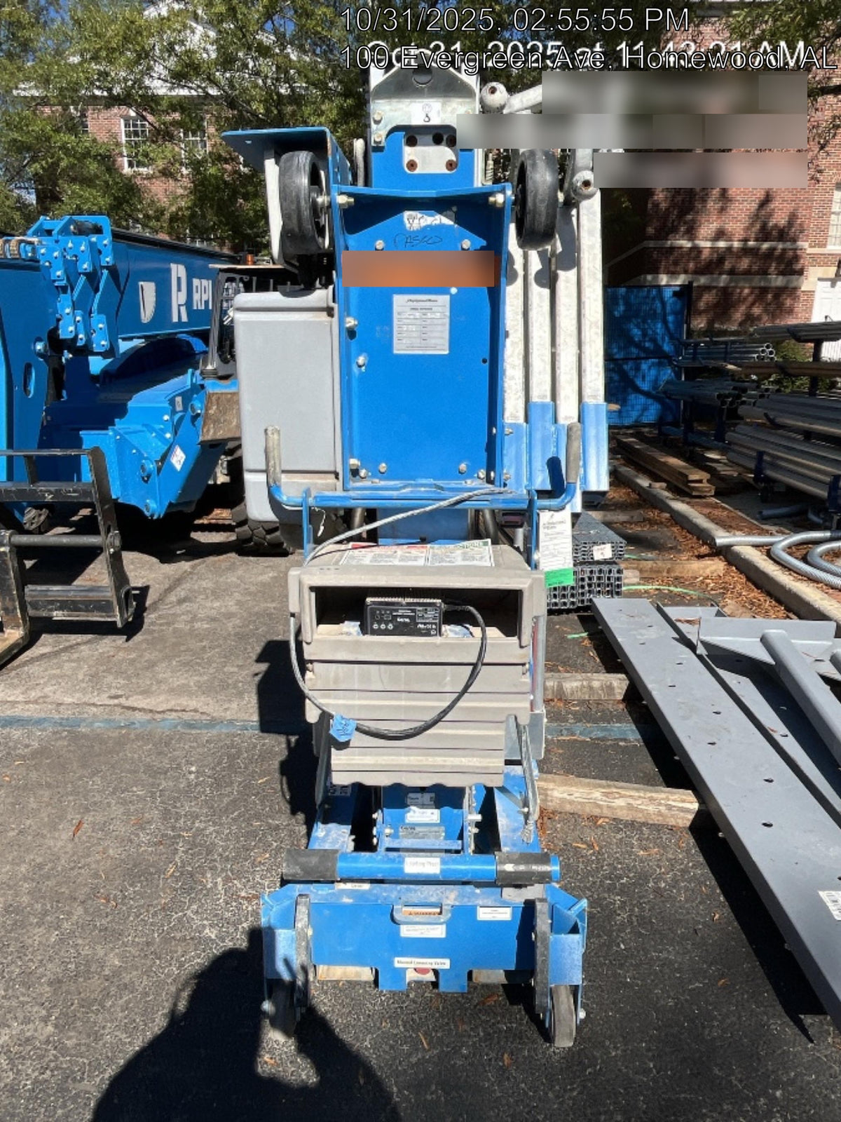 2019 GENIE AWP-30S