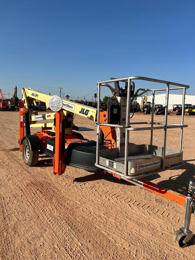 2022 JLG T350