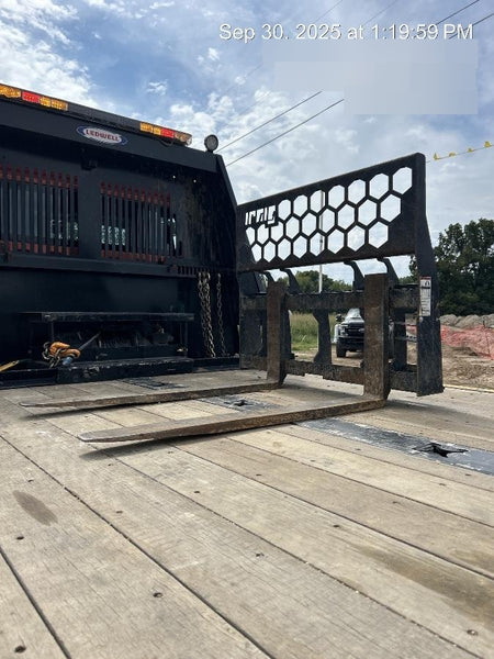 2024 VIRNIG 48" Pallet Forks - Virnig