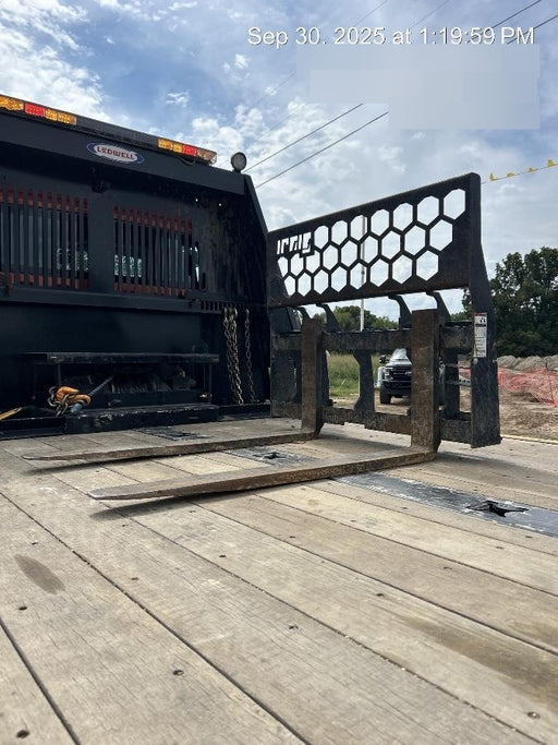 2024 VIRNIG 48" Pallet Forks - Virnig