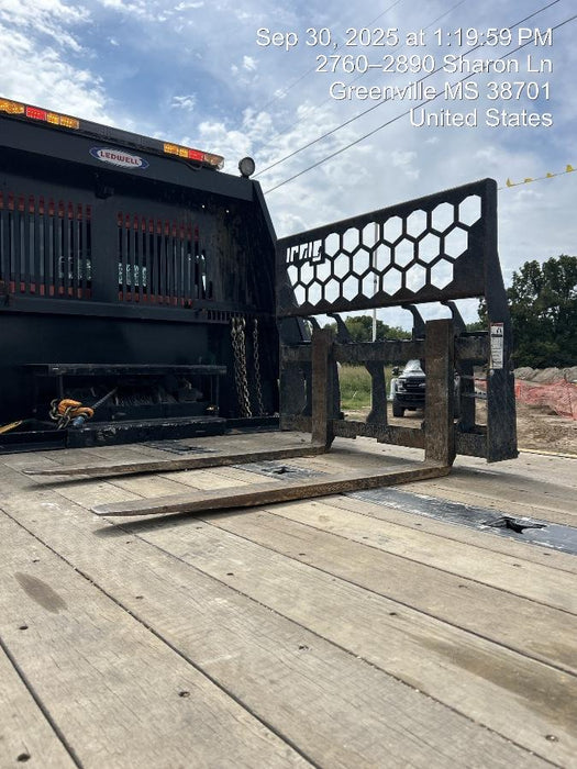 2024 VIRNIG 48" Pallet Forks - Virnig