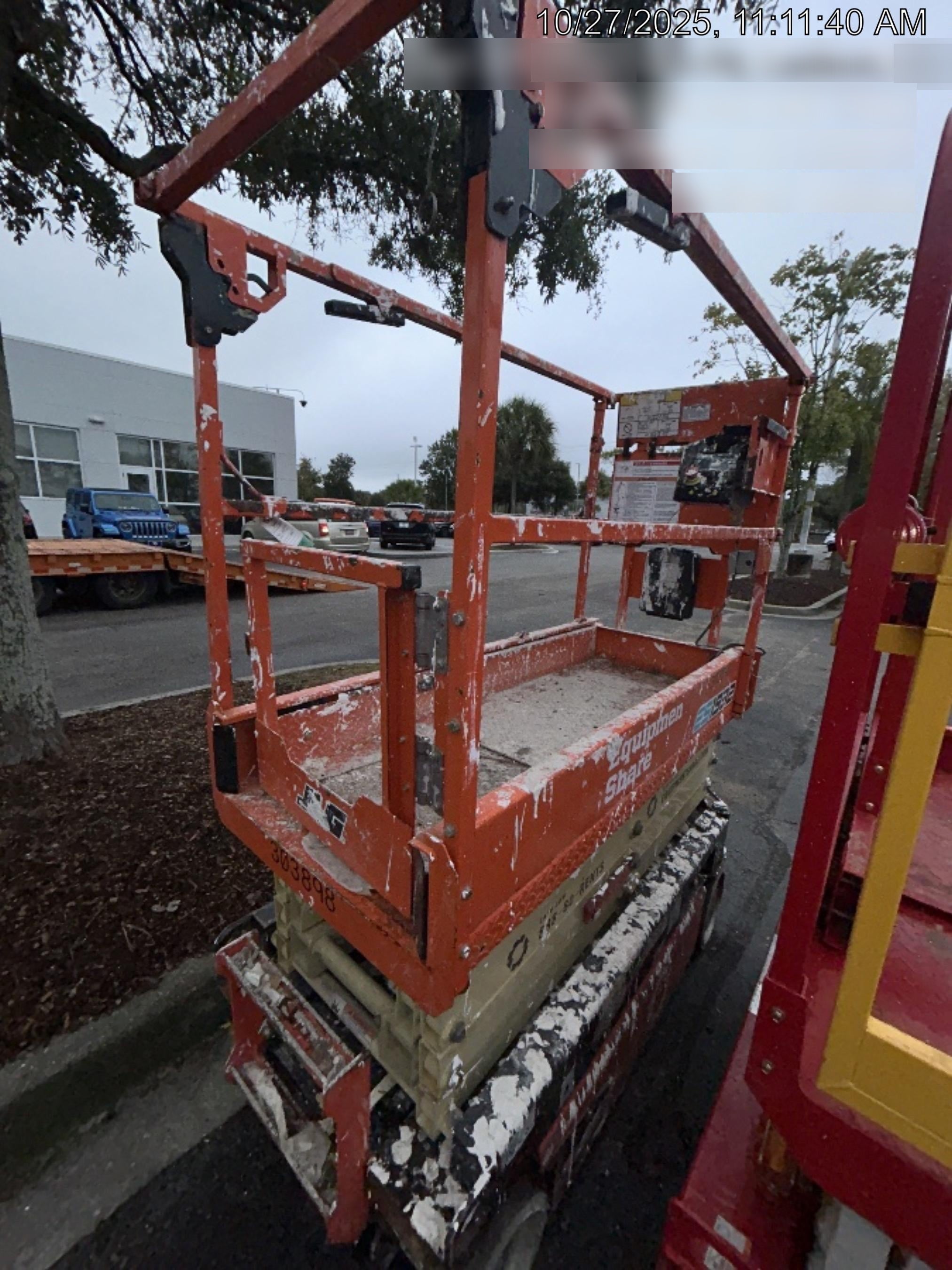 2023 JLG ES1932
