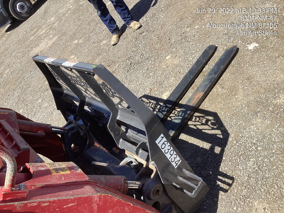 2021 PALADIN 48" Pallet Forks - Paladin