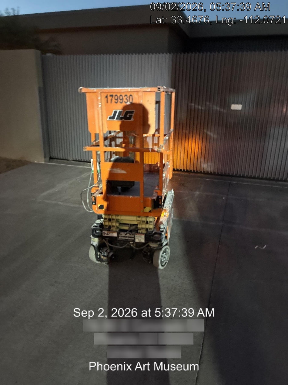 2021 JLG ES1330L