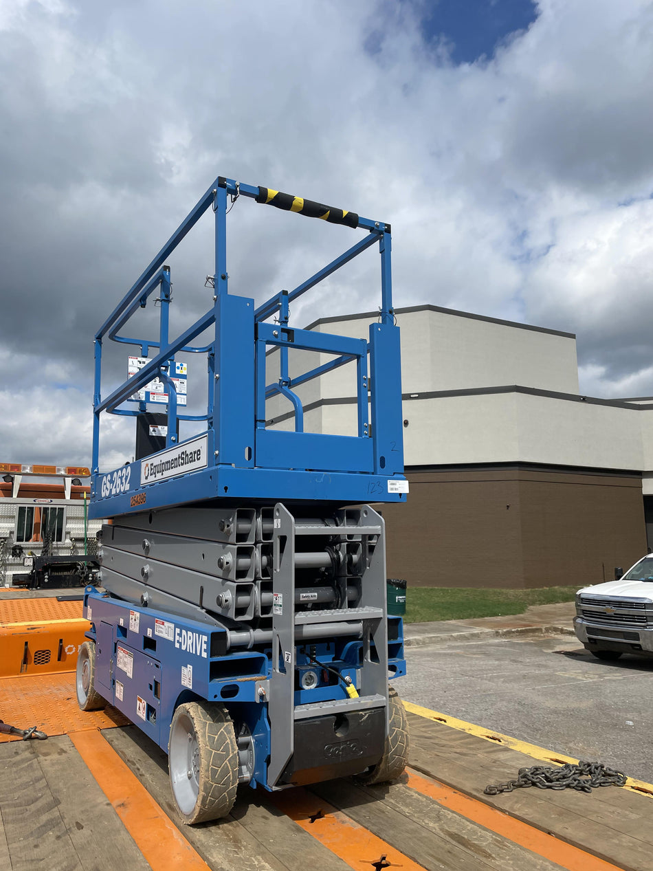 2022 GENIE GS-2632