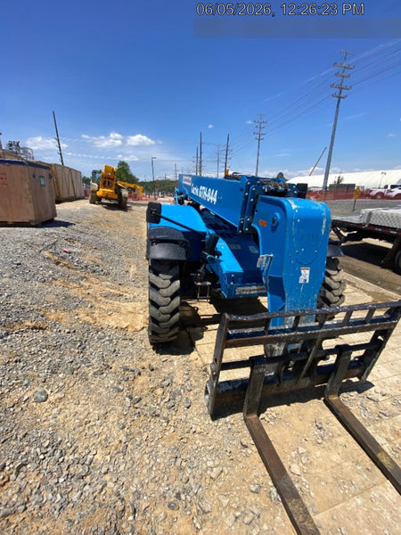 2018 Genie GTH-844 Genie GTH-844 w/Enclosed Cab w/HVAC, Work Lights, Solid Tires, Beacon, 60" Carriage and Forks