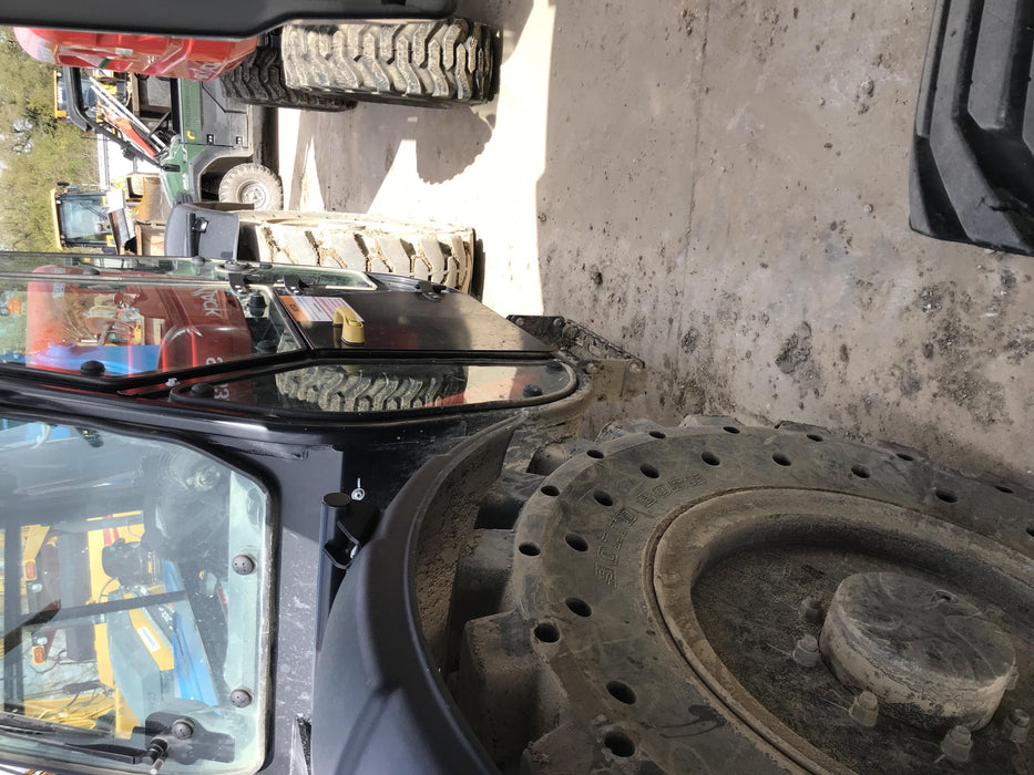 2019 Genie GTH-636 Genie GTH-636 w/Enclosed Cab w/HVAC, Work Lights, Solid Tires, Beacon, 48" Carriage and Forks