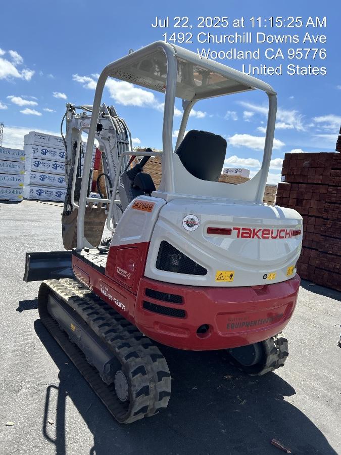 2025 TAKEUCHI TB235-2R