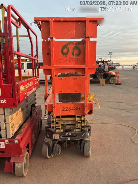 2022 JLG ES1932