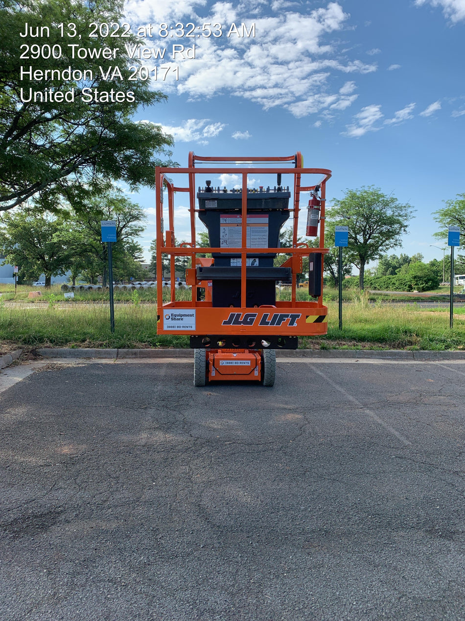 2022 JLG E300AJP
