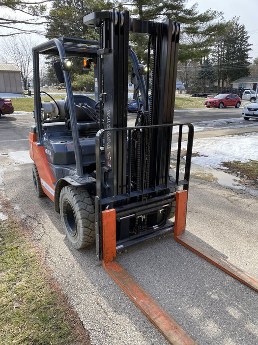 2022 TOYOTA 50-8FGU25