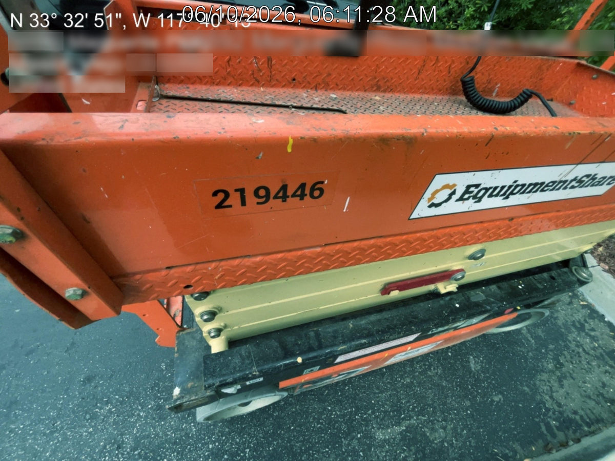 2022 JLG ES1932