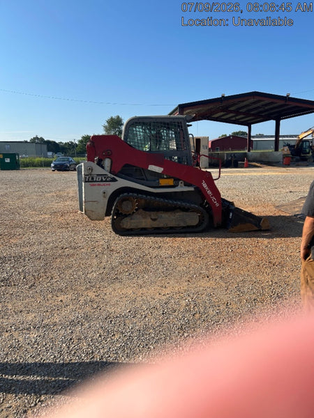 2019 Takeuchi TL10V2-CR Cab/Heat/AC, Rubber Tracks, Backup Alarm, Front & rear working Lights, Auxiliary Hydraulics, 2 Speed Travel, Engine Monitoring System, Hydraulic universal quick hitch w/76" HD dirt bucket with 8 teeth, 20.3 cubic feet capacity, 48" Pallet forks and frame