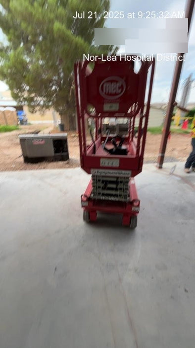 2020 MEC 1330SE Solid NM Tires, Steel Swing out Doors, LCS, Beacon, 900W Invertor