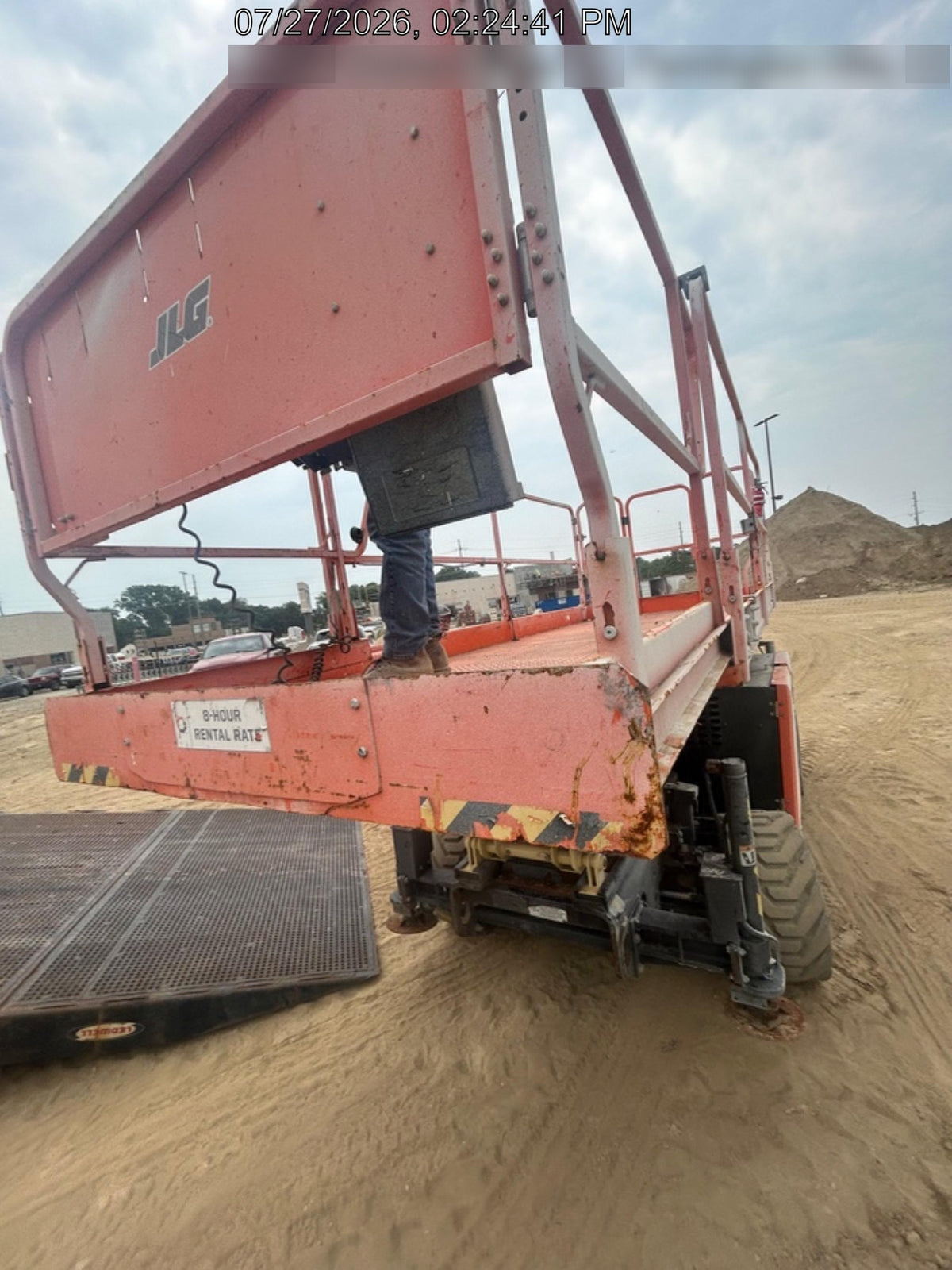 2021 JLG RT4069