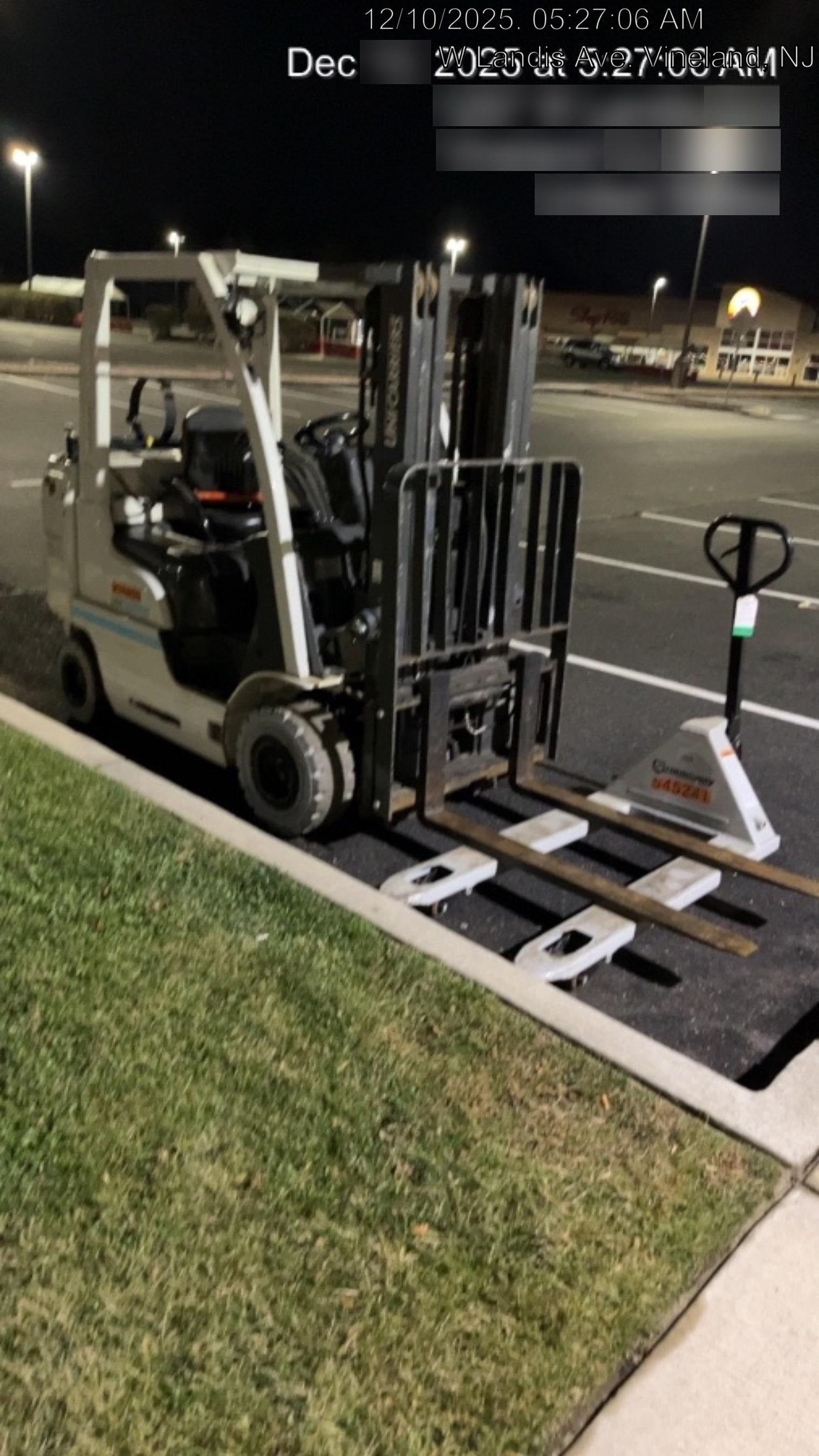 2025 STRONGWAY 4400 lb Pallet Jack