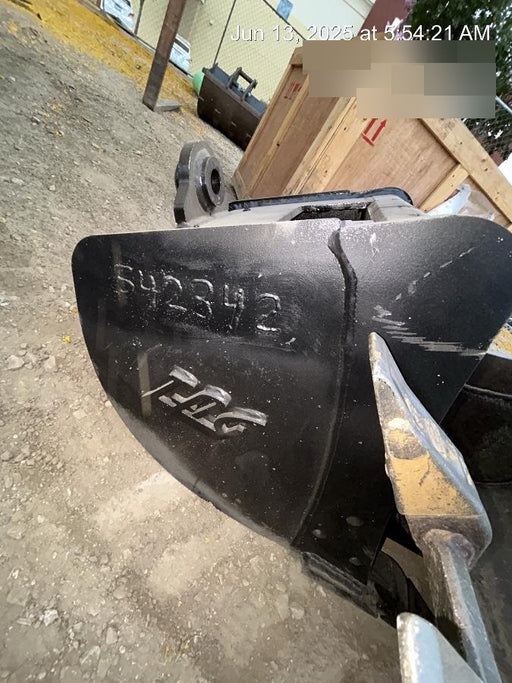 2025 TAKEUCHI 18" HD Bucket - Takeuchi