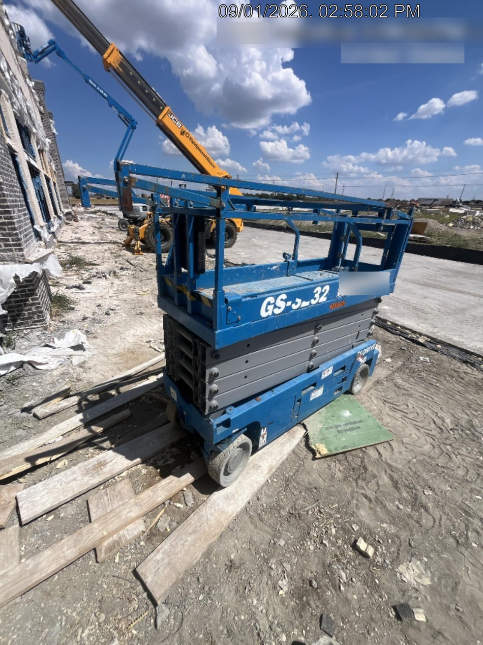 2022 GENIE GS-3232