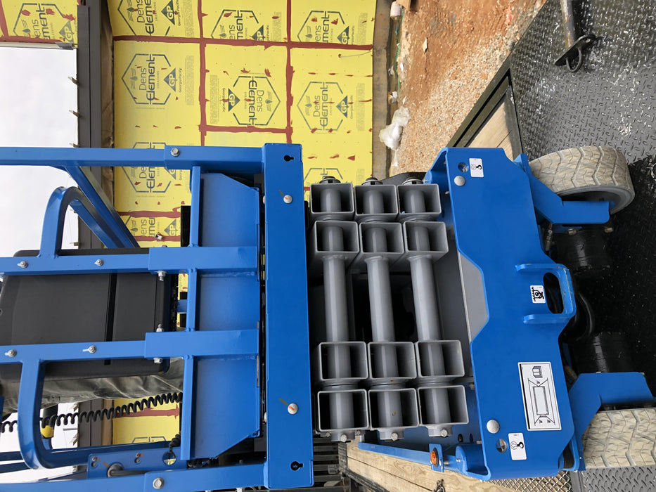 2019 Genie GS-1930 Fixed Rails with Chain Entry