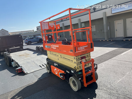 2022 JLG ES2632