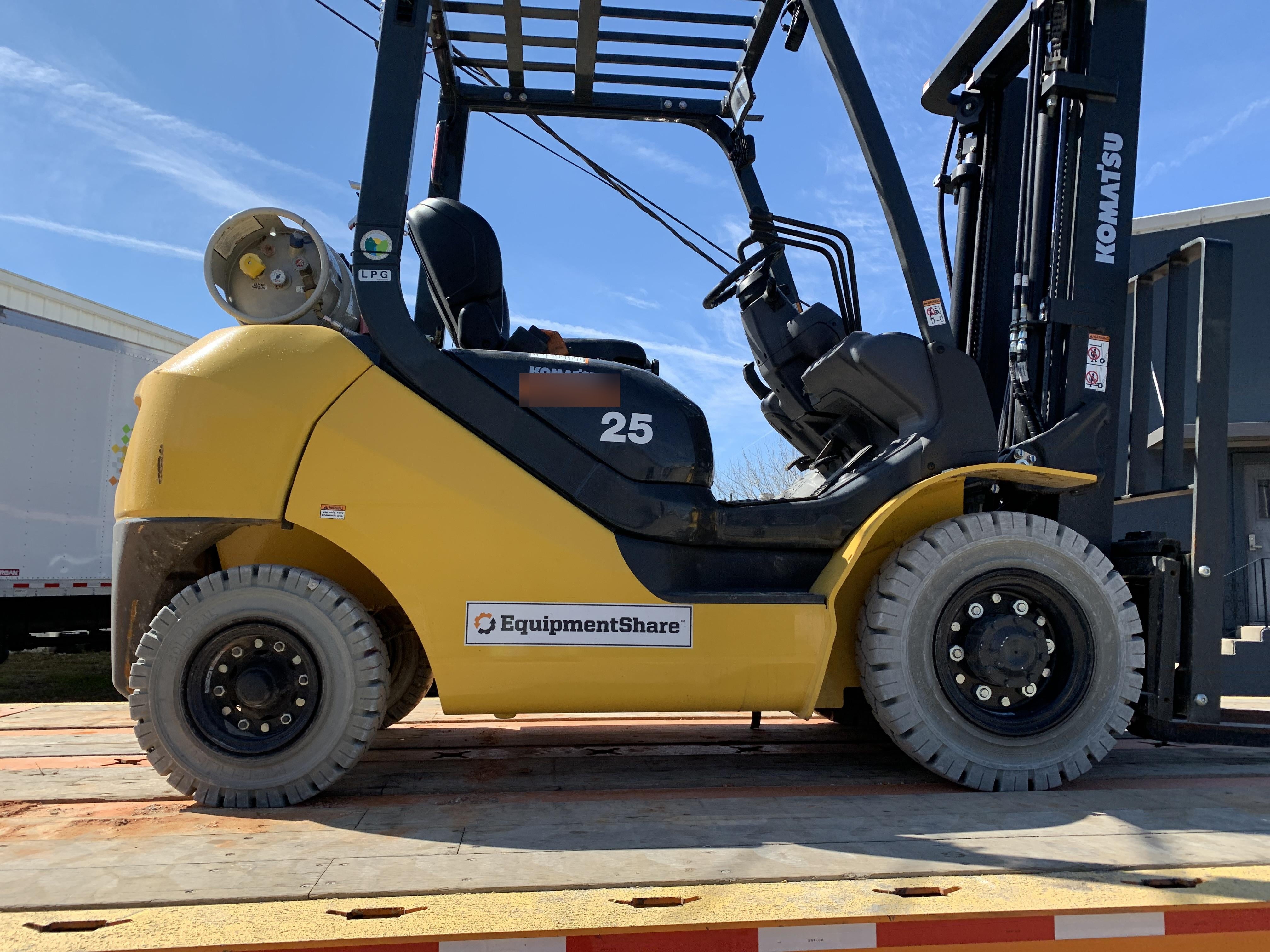 2021 KOMATSU FG25T-16