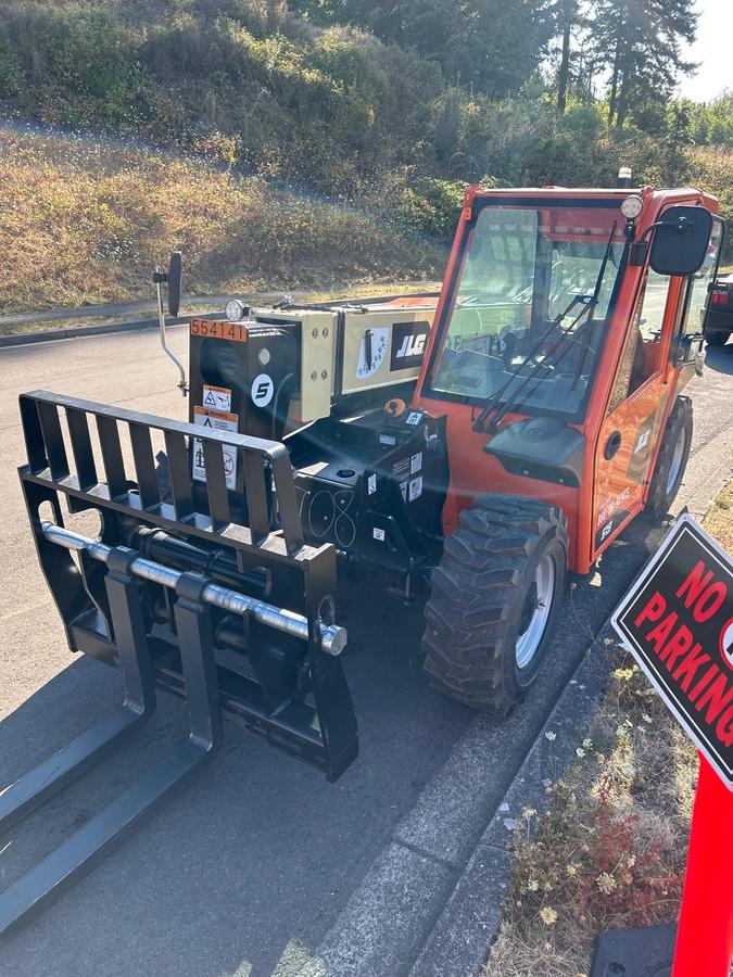 2025 JLG 519