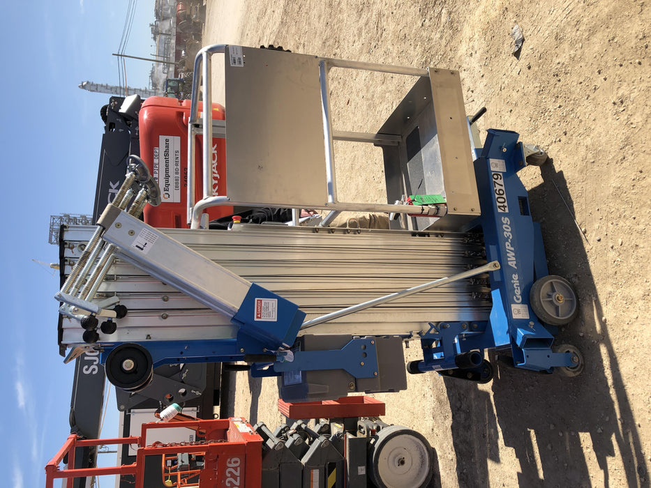 2019 GENIE AWP-30S