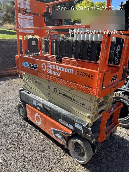 2022 JLG ES1932