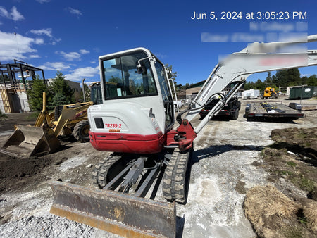 2022 TAKEUCHI TB235-2CR
