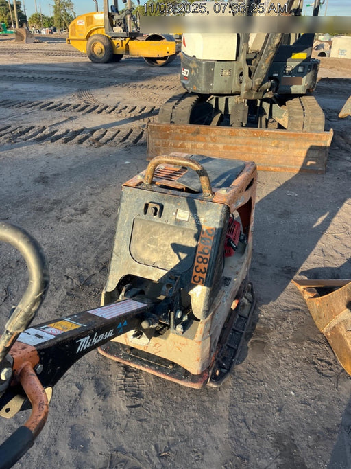 2022 Multiquip MVH408GH Reversible Plate Compactor, Gas