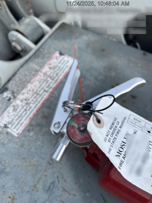 2019 Takeuchi TL8 Cab, Heat/AC, Defroster, 15" Wide Rubber Tracks, Back-up Alarm, Front & Rear Working Lights, Auxiliary Hydraulics, Two-Speed Travel, Electronic Monitoring System, Hydraulic Universal Quick Hitch 76" HD Dirt Bucket with 8 Teeth, 20.3 cubic feet Capacity