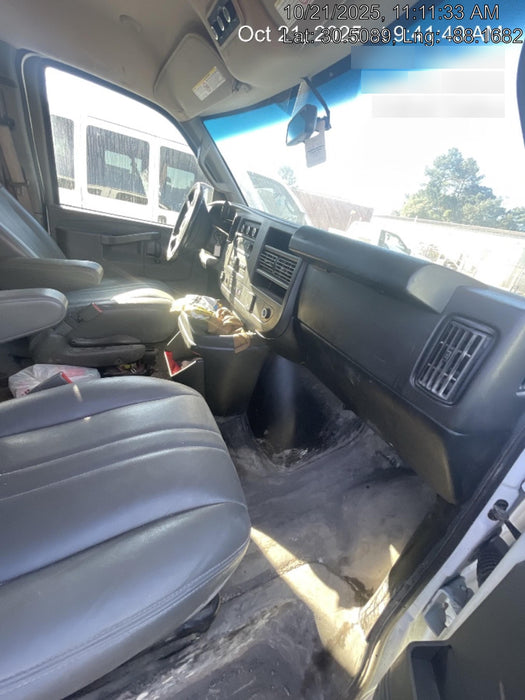 2023 CHEVROLET Express Van - Rental