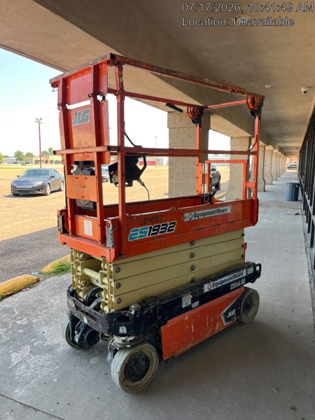 2022 JLG ES1932