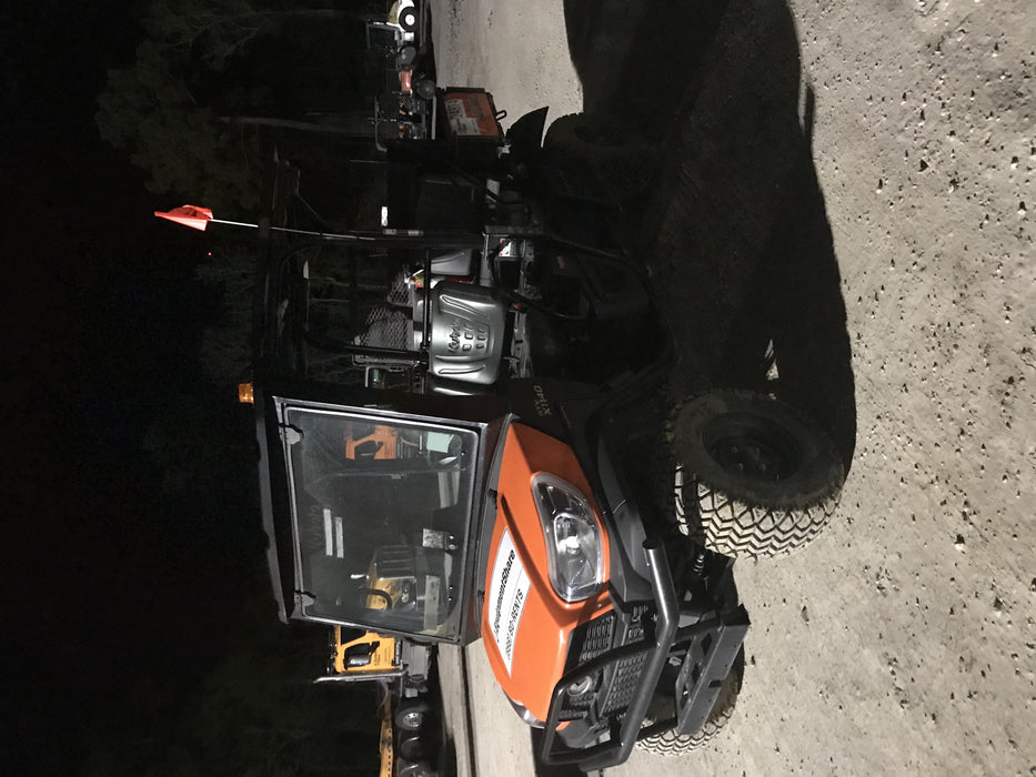 Kubota RTV-X1140W-H Kubota RTVX1140WH 4wd Utility Cart, LED Strobe, Windshield Tempered Glass, Pastic Canopy, Wire Harness Kit, Backup Alarm