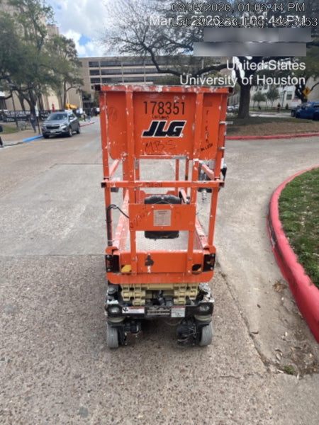 2021 JLG ES1330L
