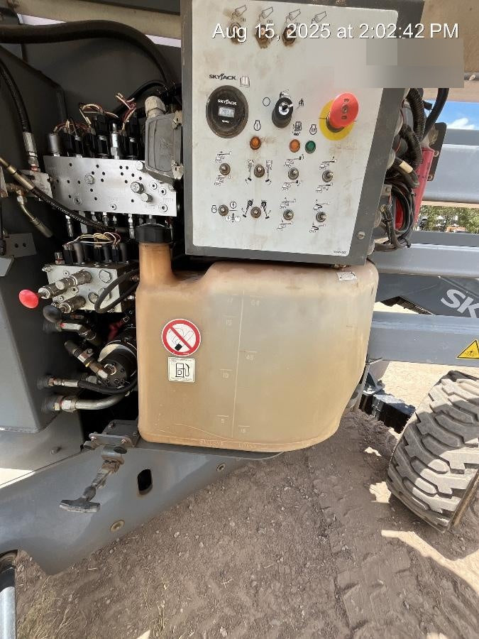 2017 Skyjack SJ46 AJ Skyjack 46AJ, Diesel Engine, Foam Filled Tires, 30x72" Platform, Extended Warranty 5yr/5k hr