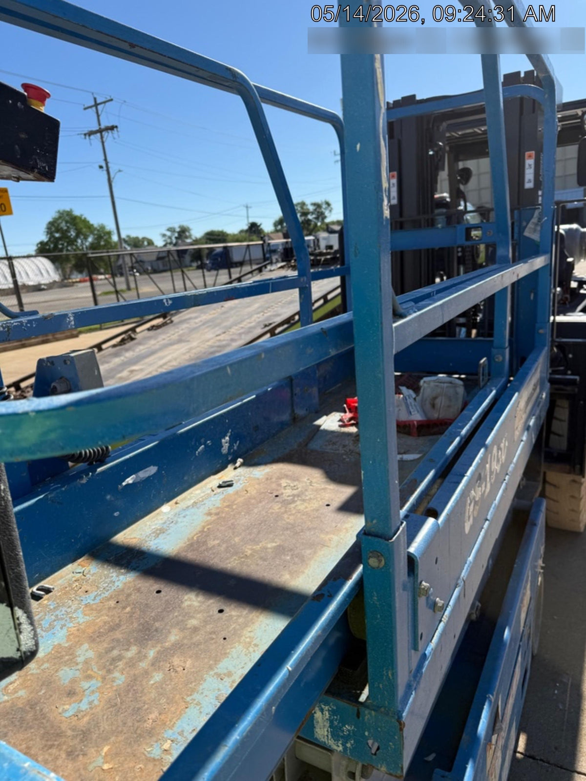 2020 Genie GS-1930 Solid Non Marking Tires, Beacon, Folding rails with half height swing gate