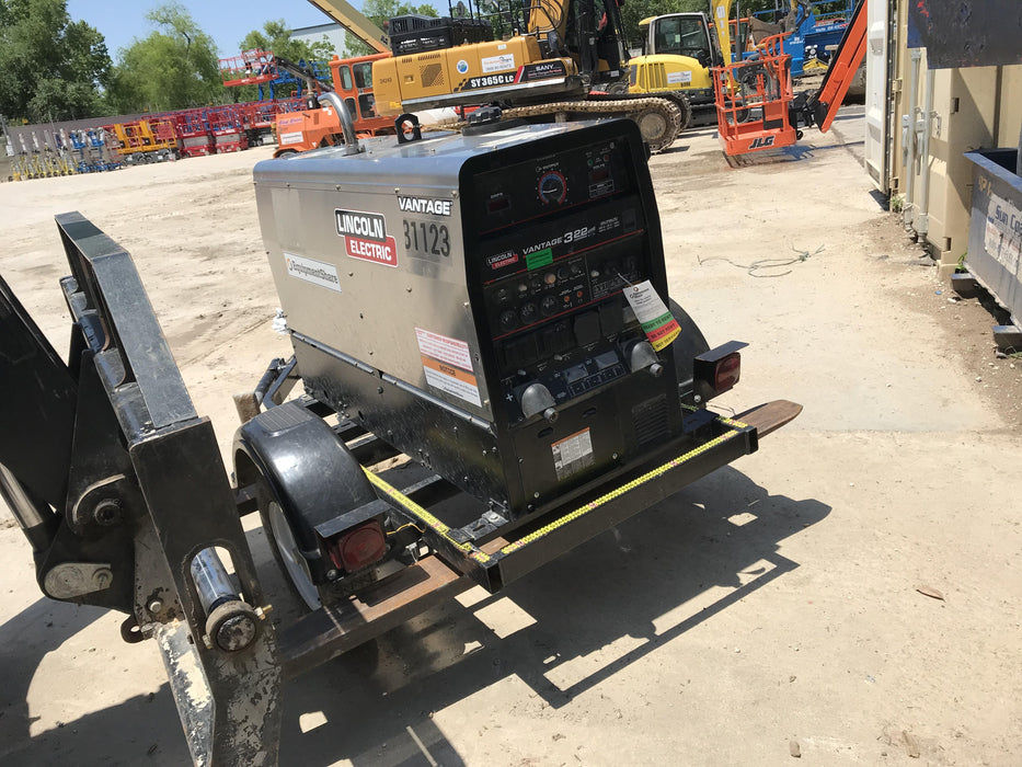 2019 Lincoln Electric Vantage 322 Welder Ready-Pak 3, Two wheel trailer, Fender and Light kit, Cable Rack