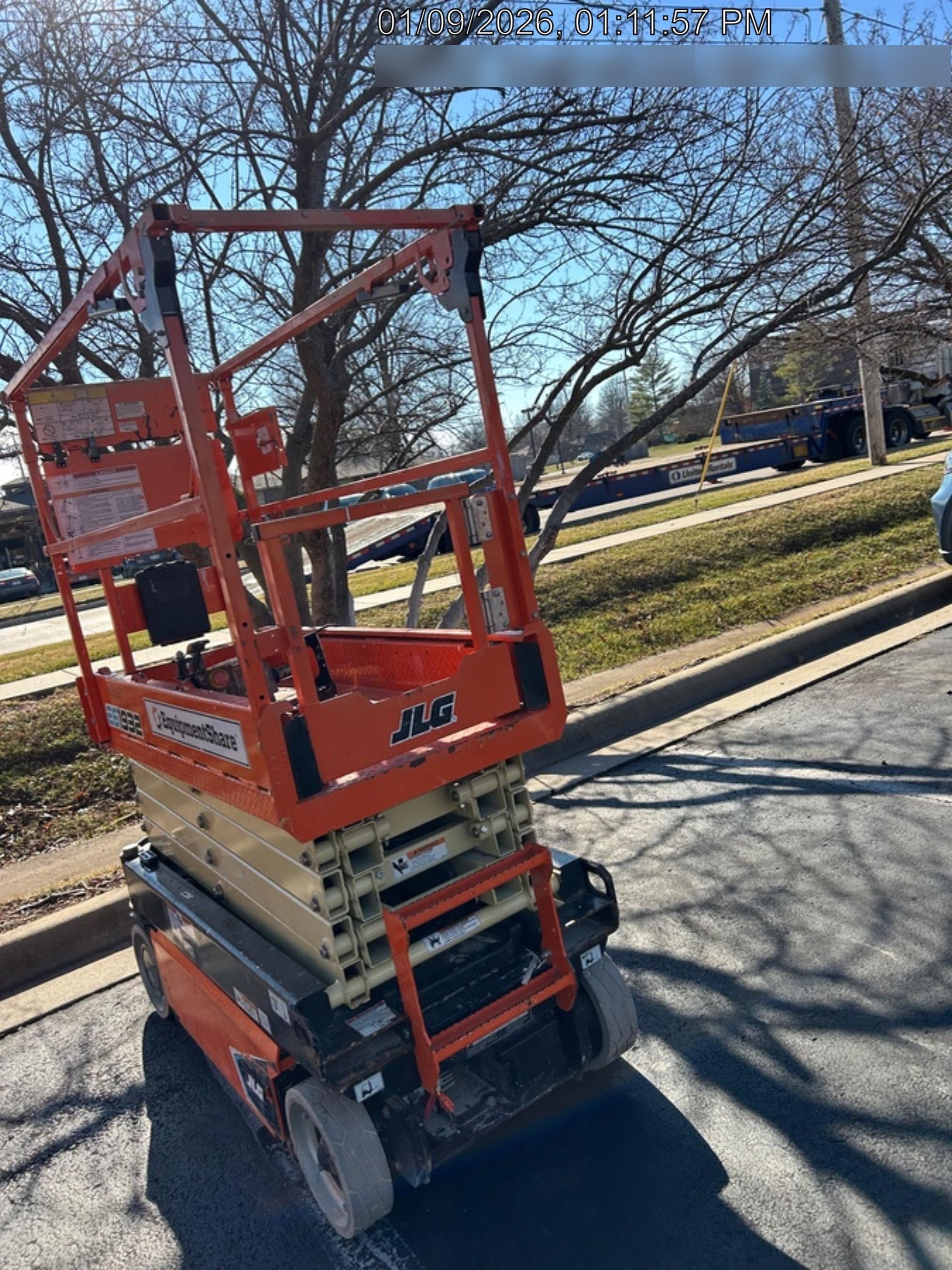 2021 JLG ES1932