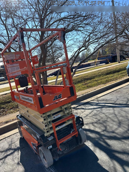 2021 JLG ES1932
