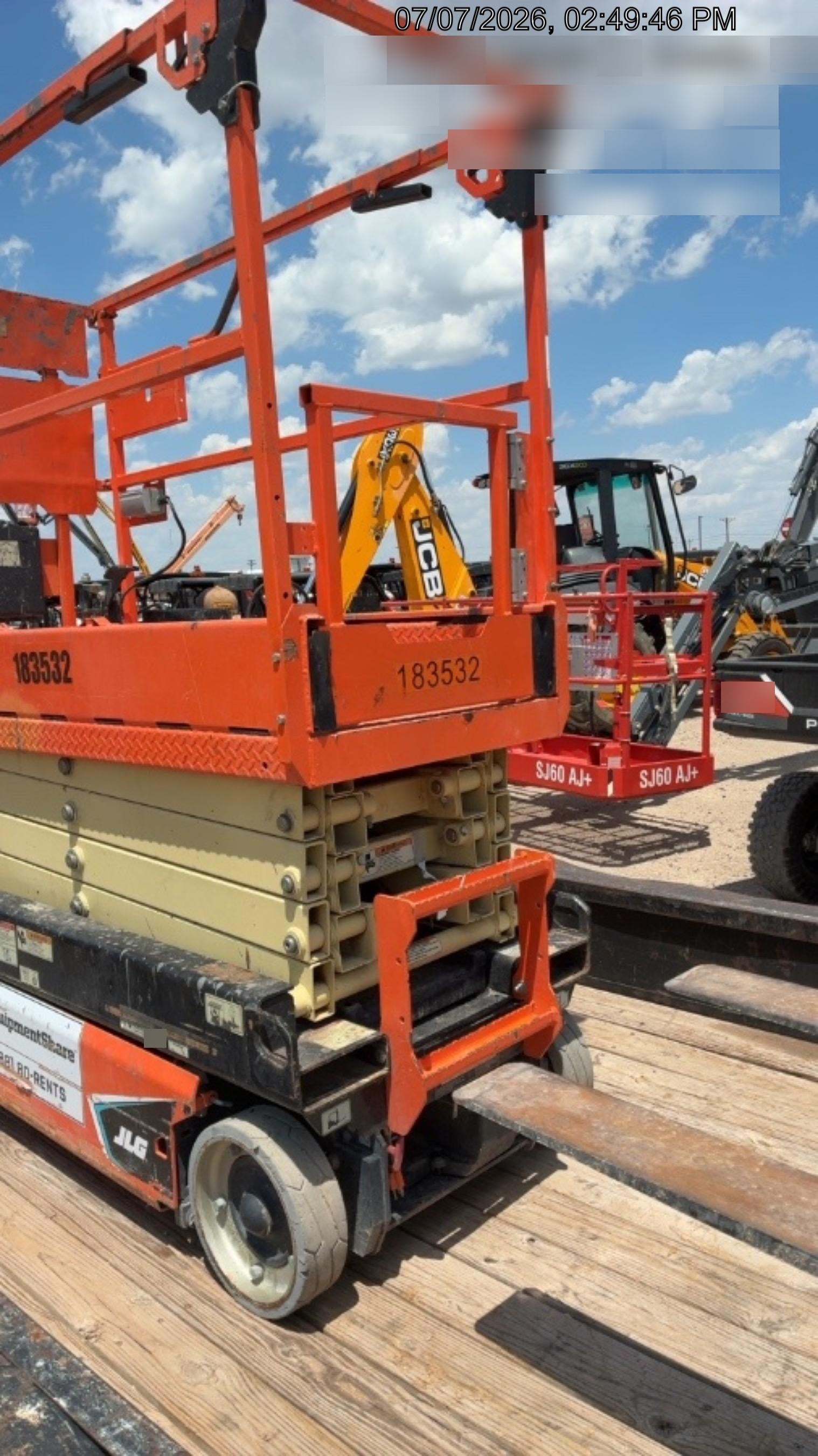 2021 JLG ES1932