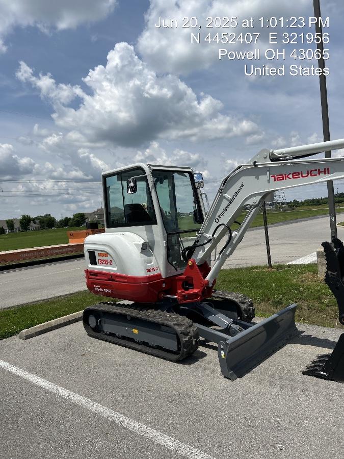 2025 TAKEUCHI TB235-2CR