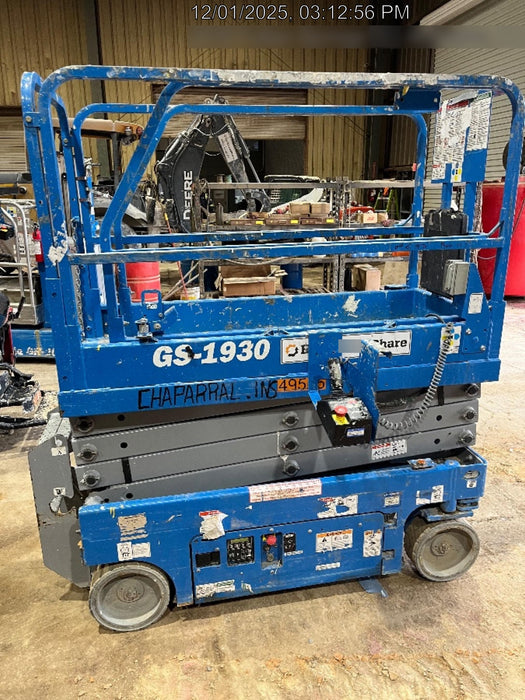 2019 Genie GS-1930 Fixed Rails with Chain Entry