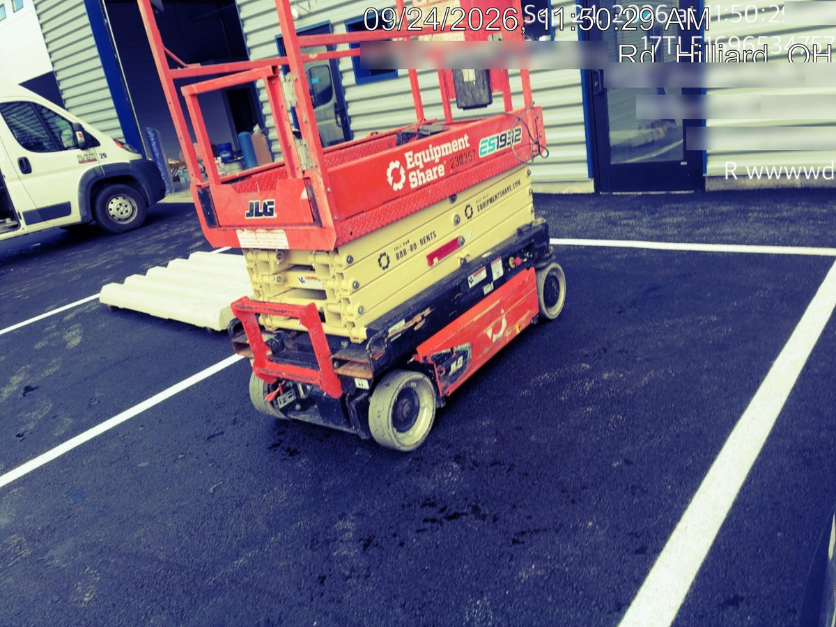 2022 JLG ES1932