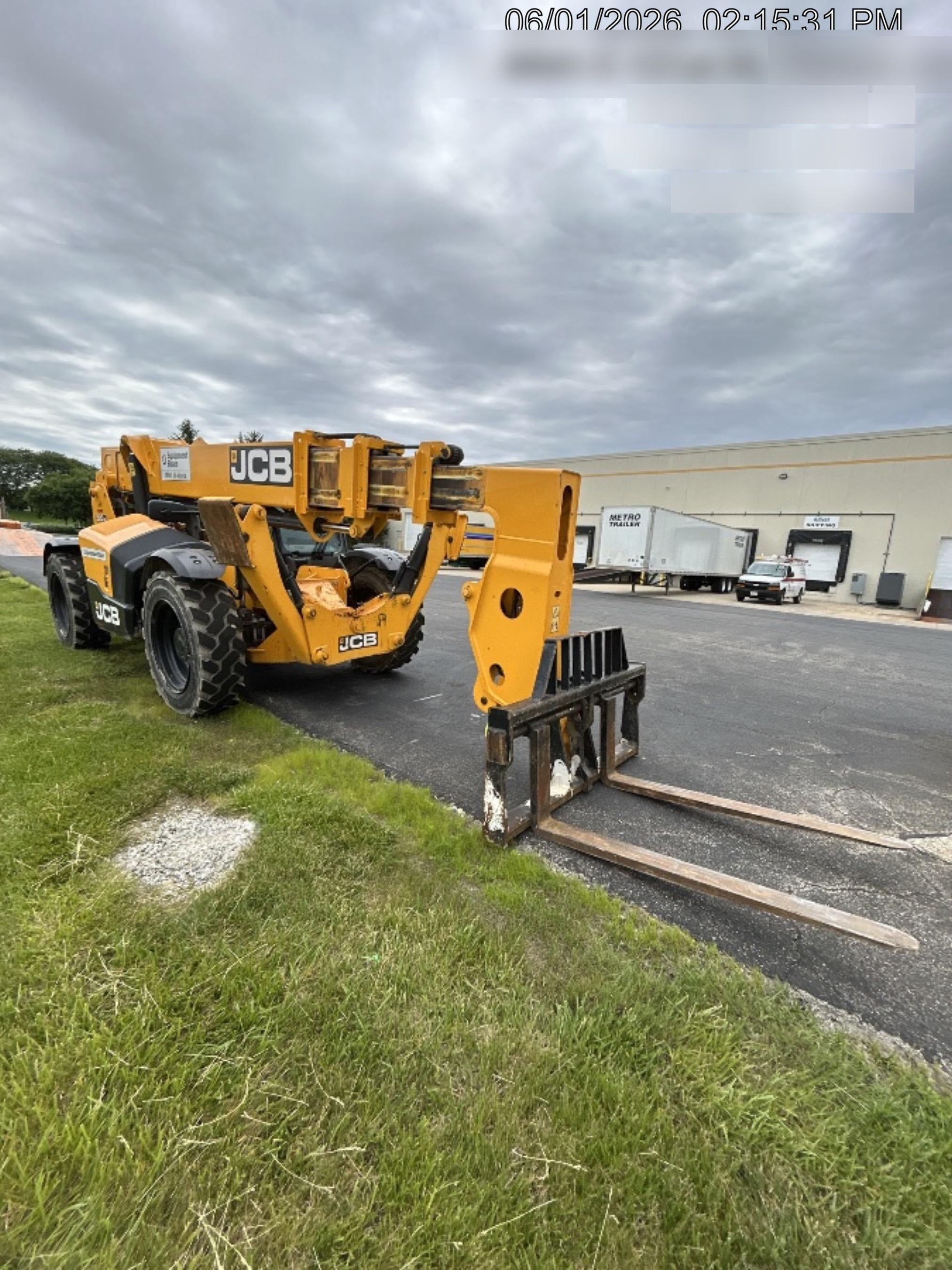 2023 JCB 510-56