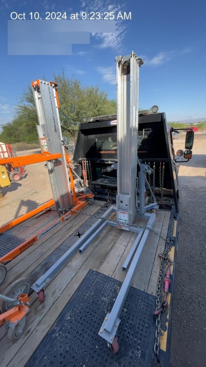 2023 GENIE SLC-24