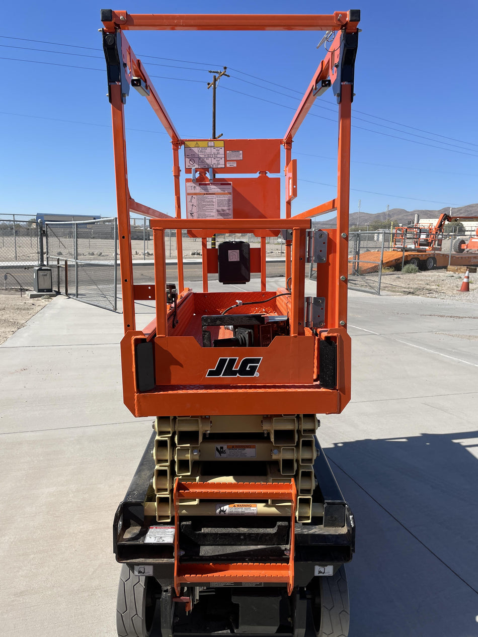 2022 JLG ES1932