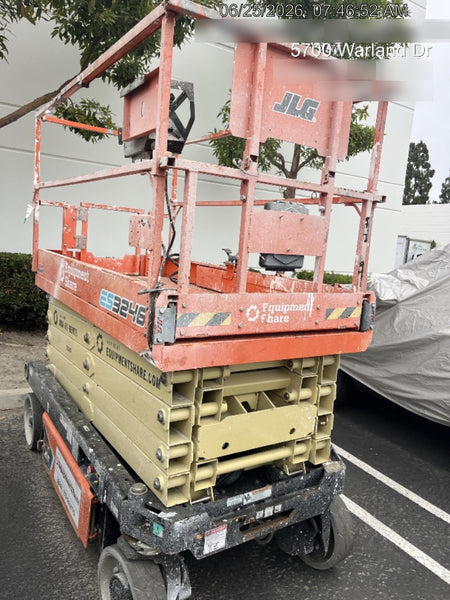 2022 JLG ES3246