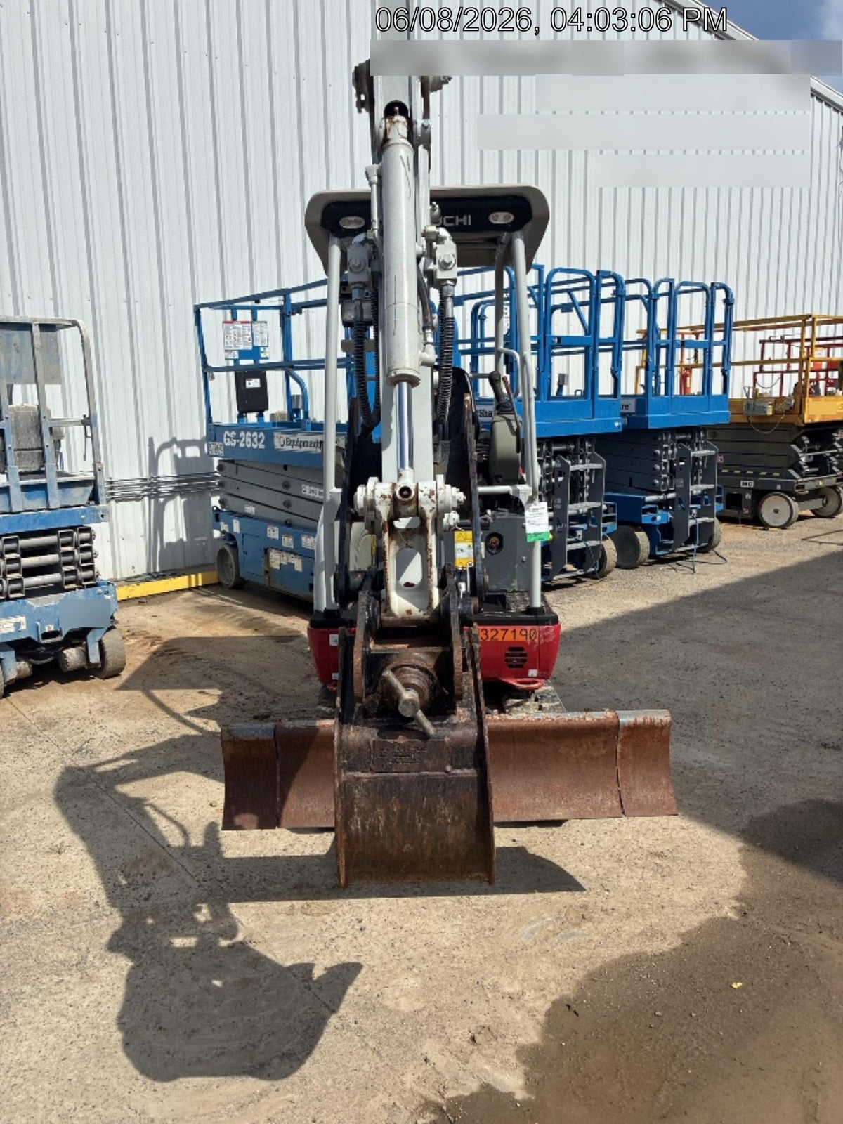 2023 TAKEUCHI TB20e
